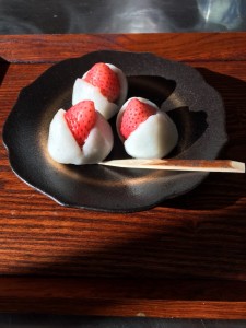 苺白玉饅頭